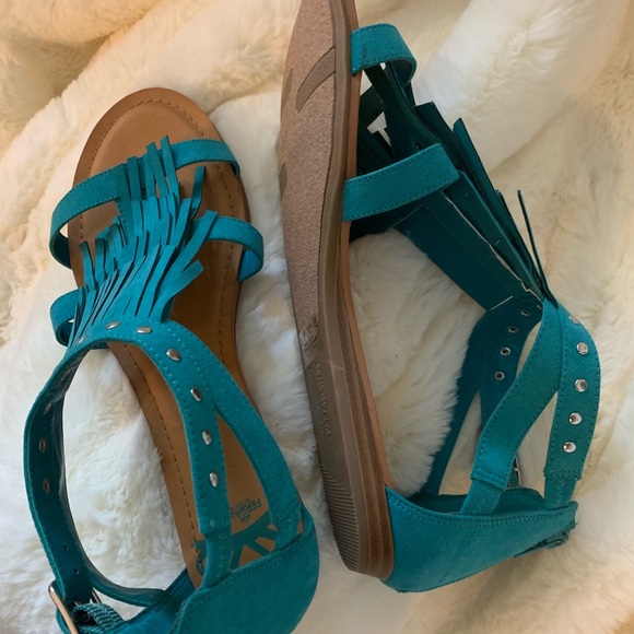 Brand New ladies sandals - Picture 8 of 8